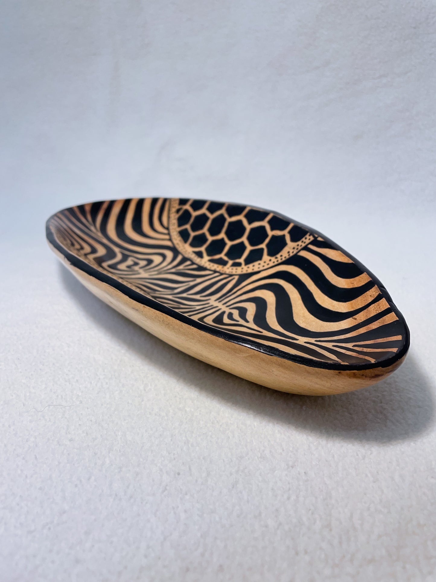 Ensemble de bols africains en bois faits à la main - 5 designs uniques aux motifs vivement peints