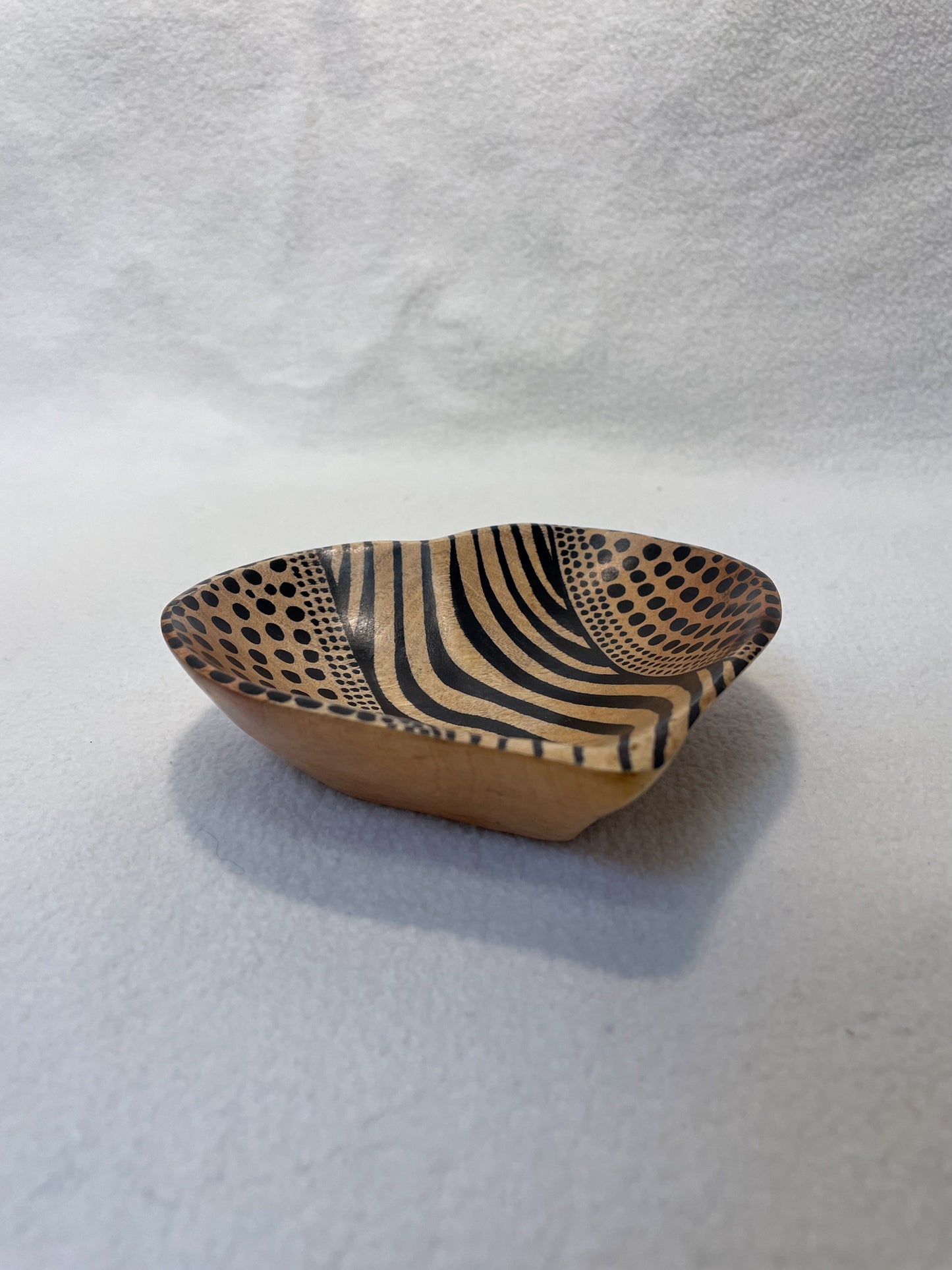 Ensemble de bols africains en bois faits à la main - 5 designs uniques aux motifs vivement peints