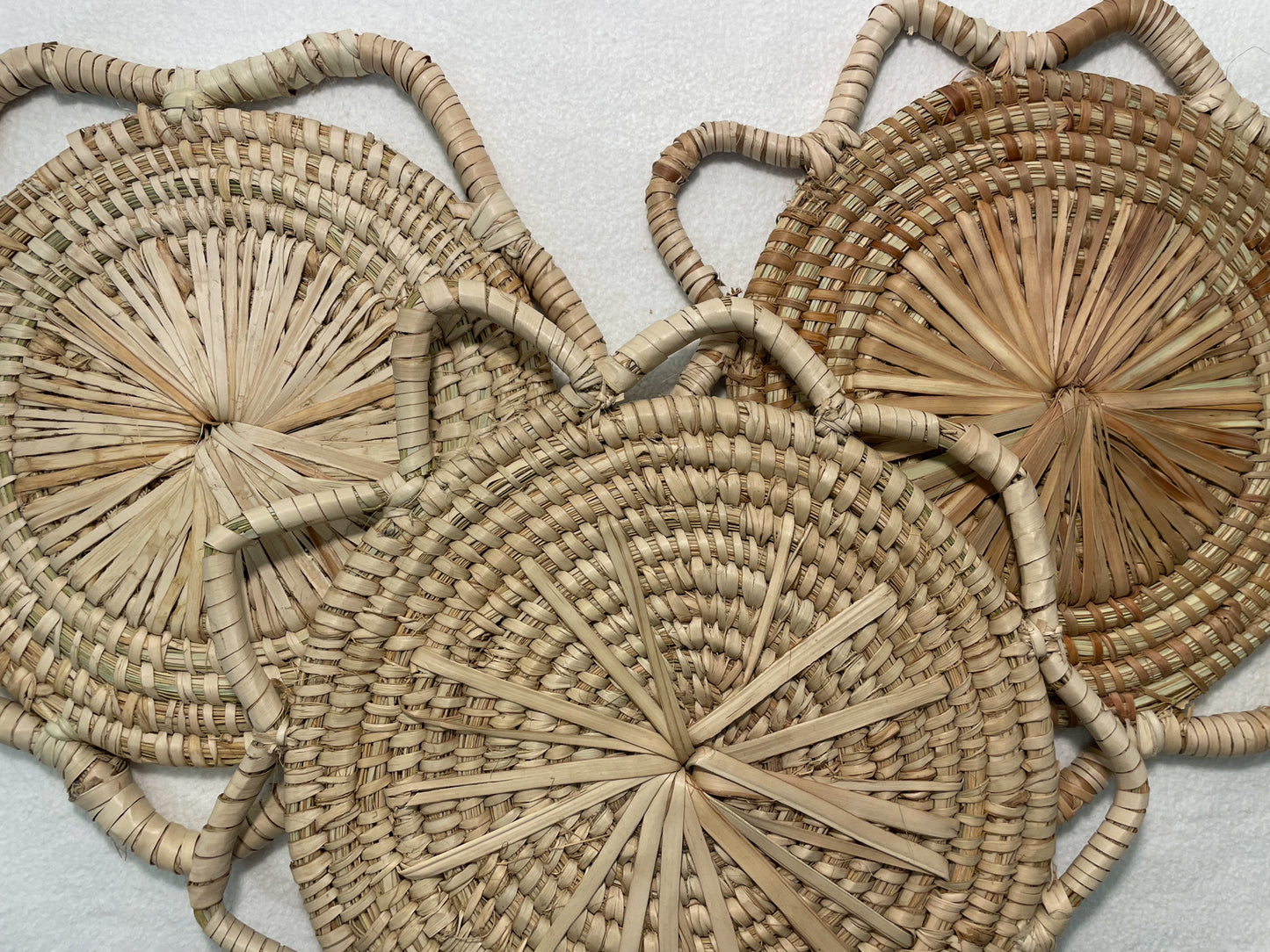 Ensemble de bols africains en bois faits à la main - 5 designs uniques aux motifs vivement peints